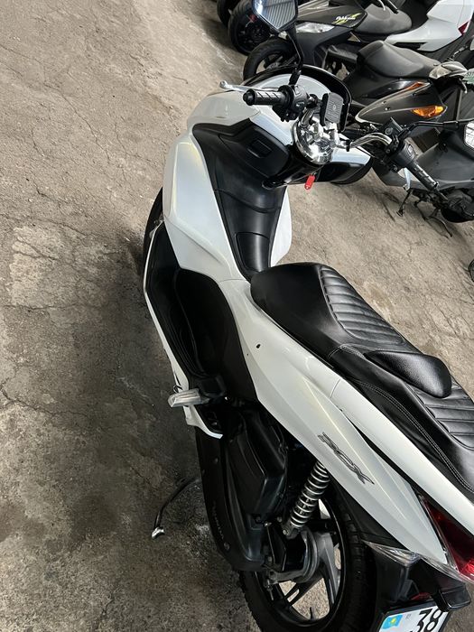 Мотоцикл HONDA PCX