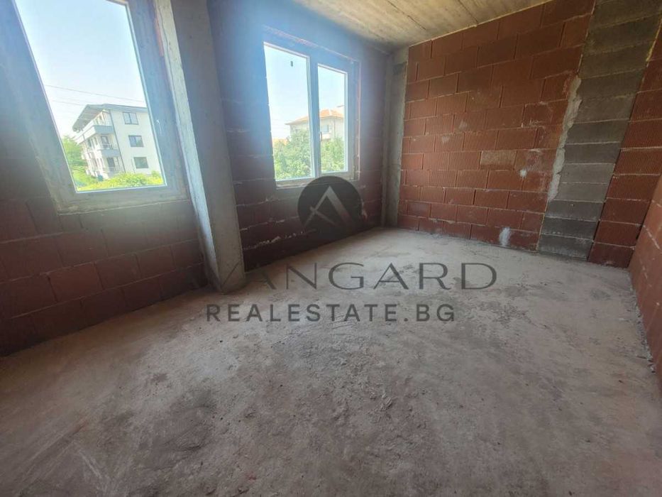 Продава се Тристаен апартамент в Пловдив, Коматево - 101 кв.м за 945 €/кв.м - Снимка #5