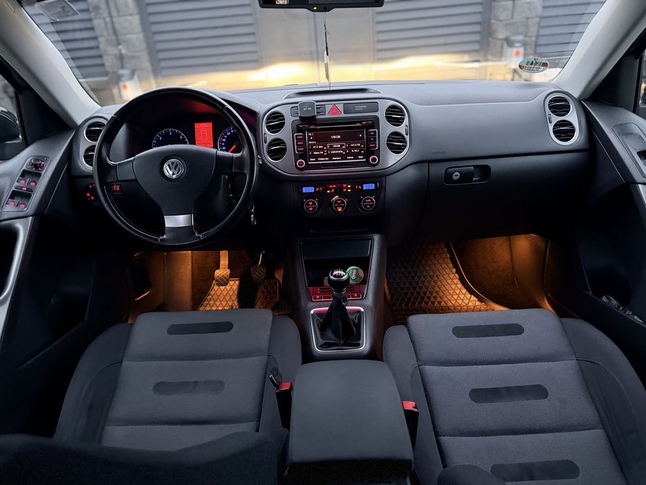 VOLKSWAGEN Tiguan 2010 — imagine 3