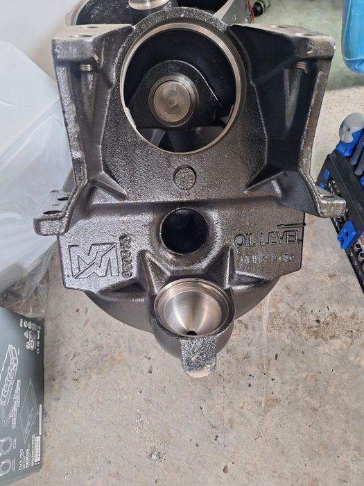 Piese Tractor Incarcator Telescopic Merlo punte diferential brat cutie