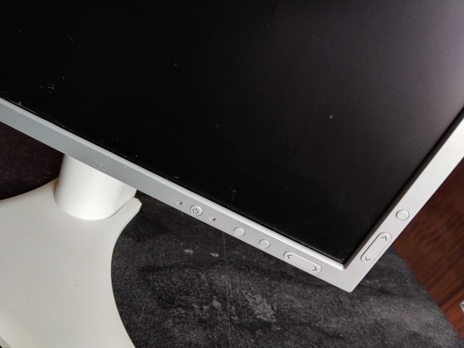 NEC MultiSync L195RW е 19″ (48 cm) LCD