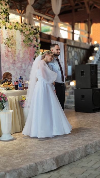 Продам свадебное платье