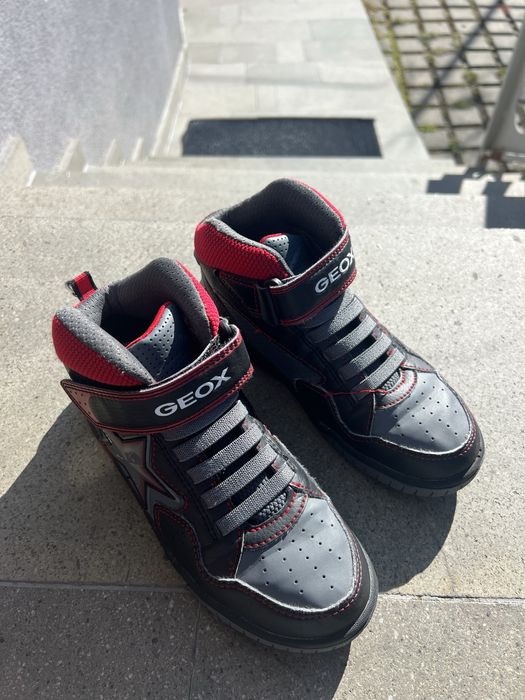 Adidasi bascheti Geox cu LED marimea 35