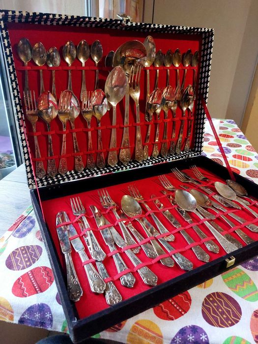 Посребрен комплект за хранене Не използван