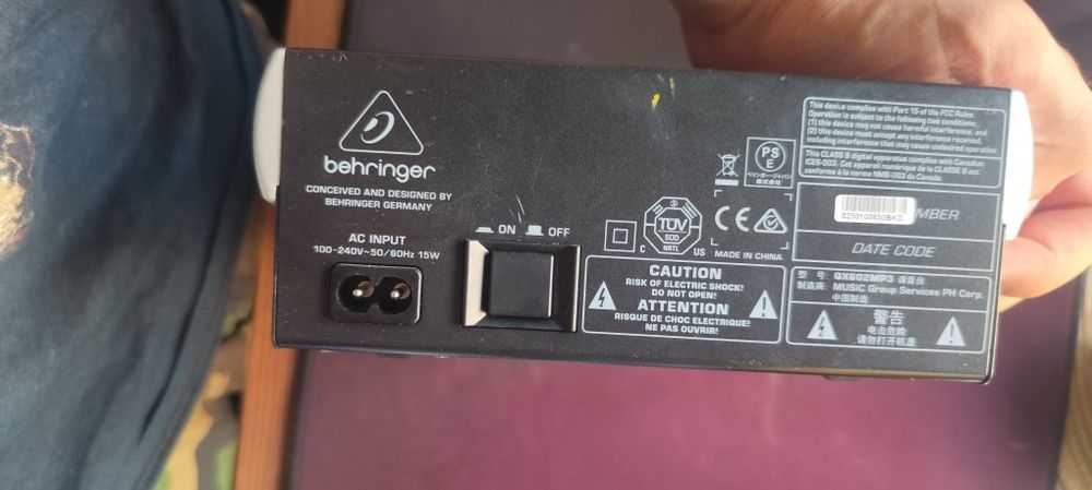 Миксер Behringer QX602