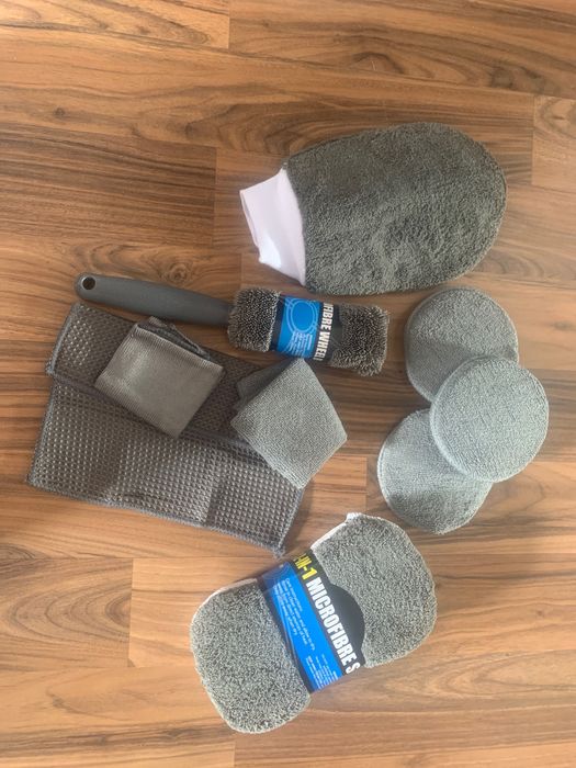 Kit curățare auto microfibră (9 piese)