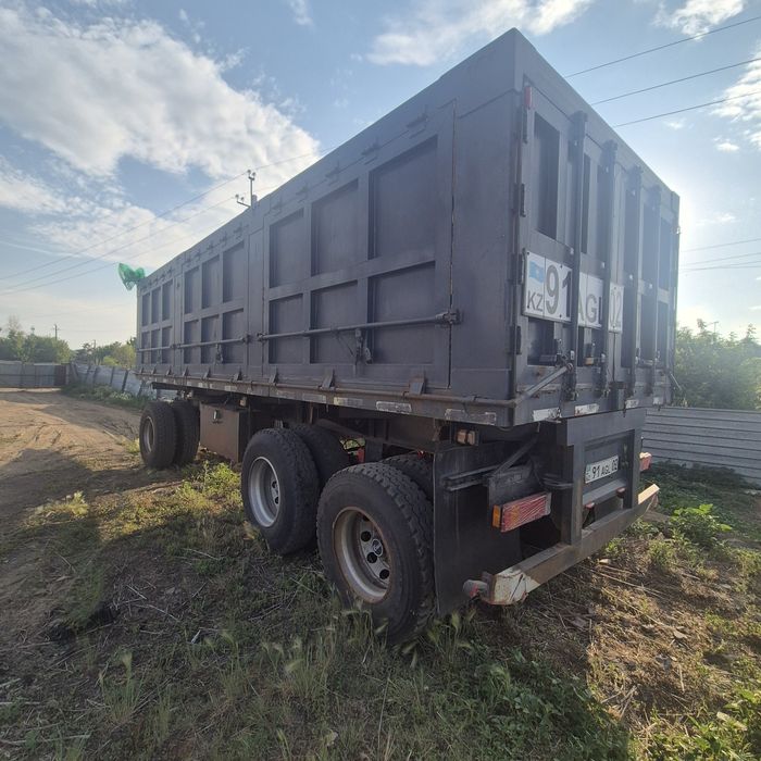 Продам прицеп трохосный.