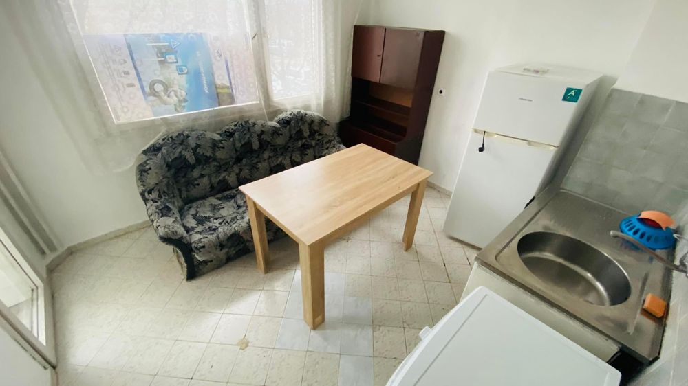 Дава се под наем Двустаен апартамент в Бургас, Меден рудник - зона В - 64 кв.м за 255 € - Снимка #3