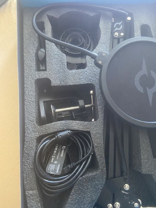 vand microfon aqirys voyager