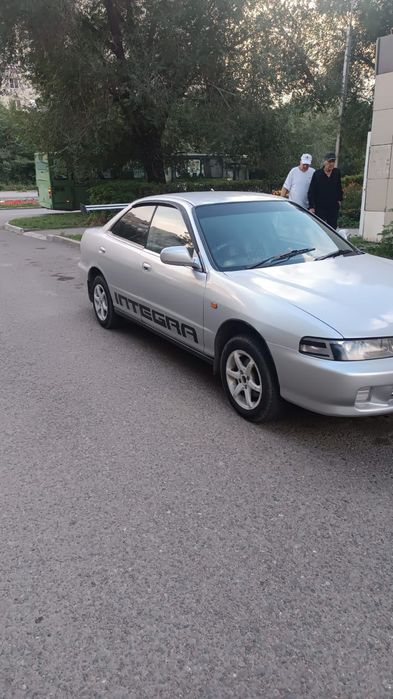 Продам Hondra integra