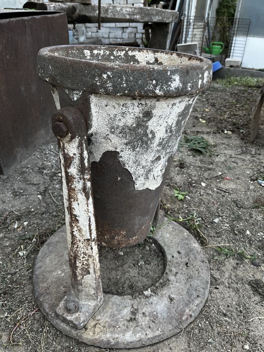 Урна чугунная советская