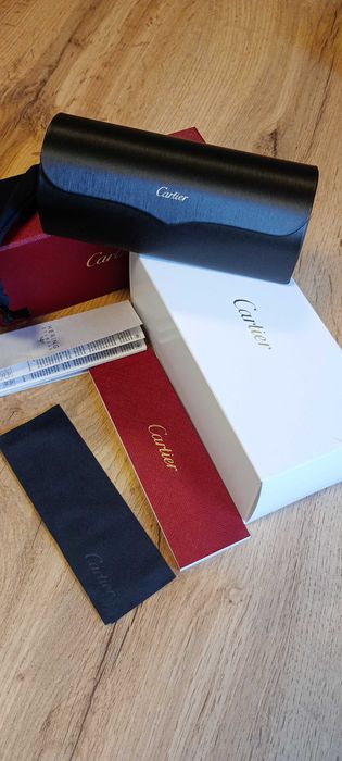 Cutie XL Ochelari de Soare Cartier , autentica , pre-owned