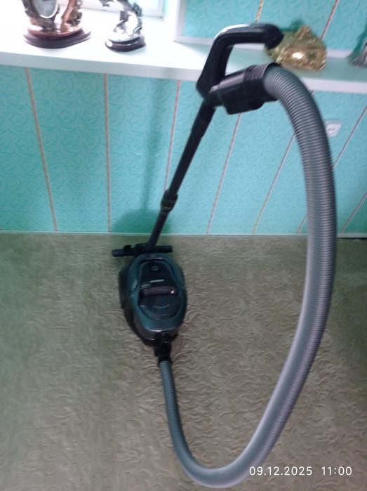 Продается пылесос Самсунг в отличном состоянии