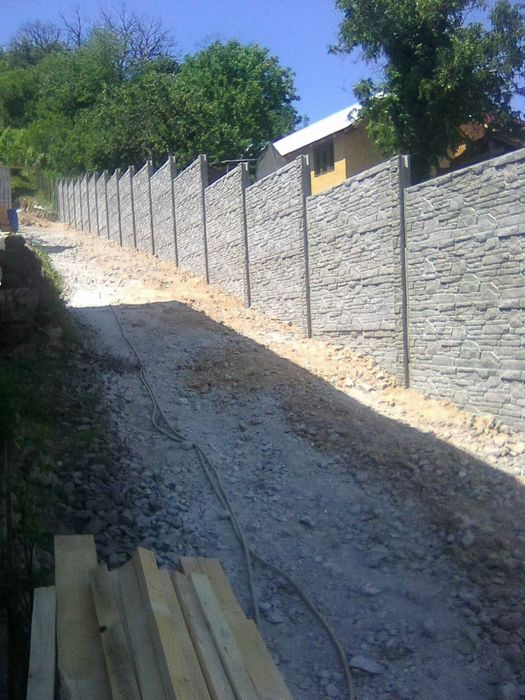 Constructii şi finisaje,  Garduri din Placi de beton