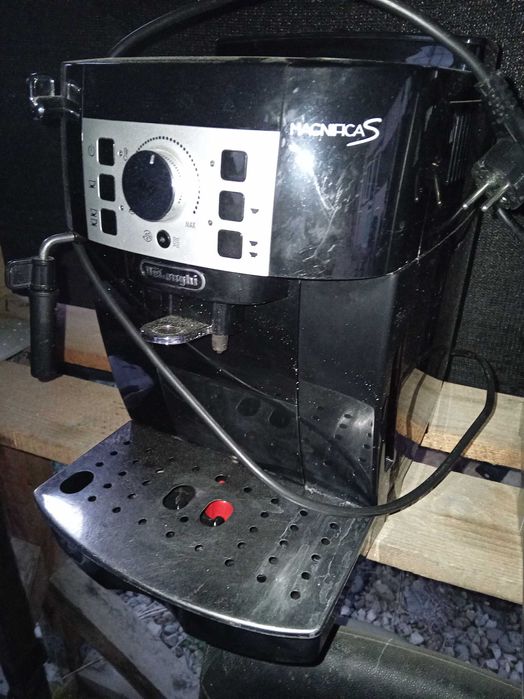 Expresor Delonghi Magnifica S