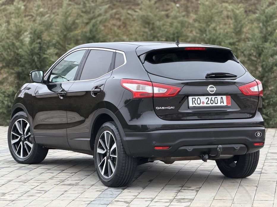 Nissan Qashqai Tekna ( 4x4 La Buton ) Deosebit