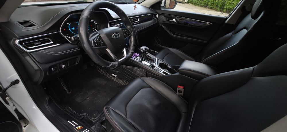 Продам автомабиль Jac j7