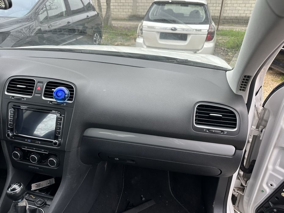 Табло със десен airbag за Фолксваген Голф 6