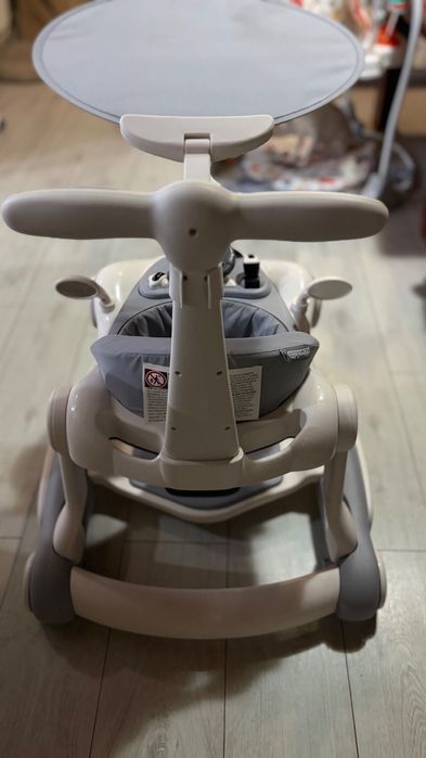 Продавам бебешка проходилка 5в1