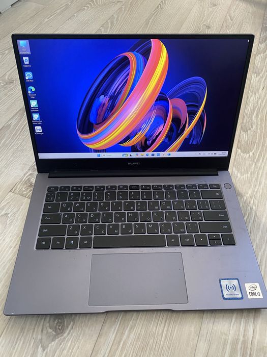 Продам huawei matebook в отличном состоянии