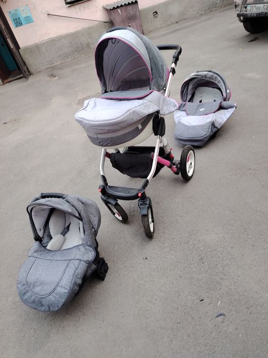 Продам коляску 3 в 1 Adamex