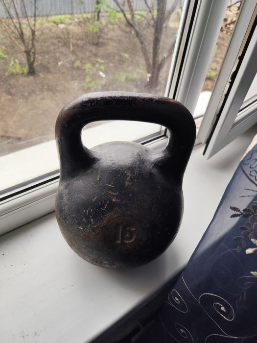 Продам советскую гирю на 16 кг