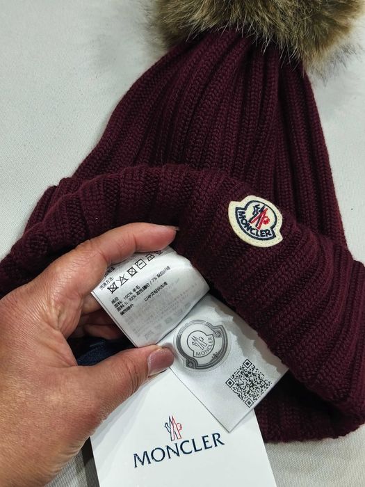 Шапка Moncler, зимна