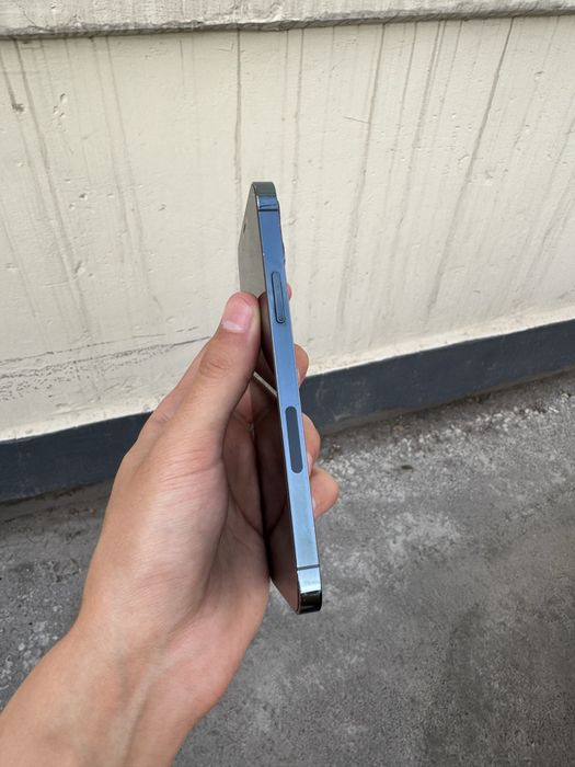 Iphone 12 pro blue
