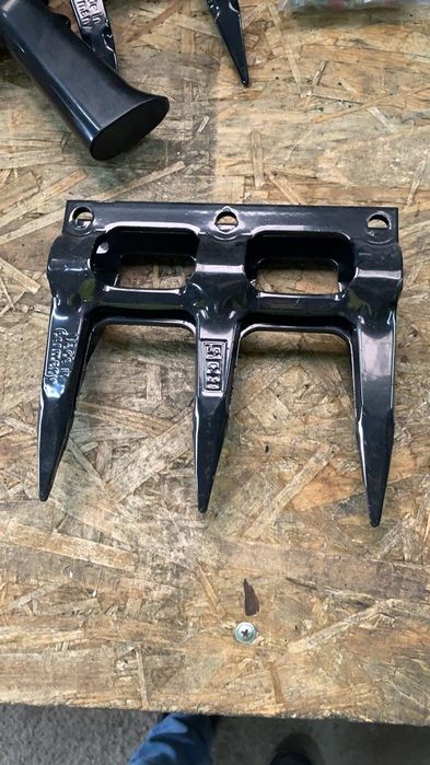 Палец Шумахер на жатку