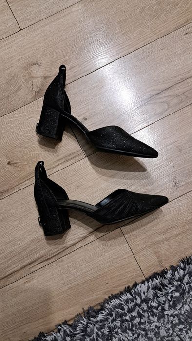 Pantofi sandale elegante