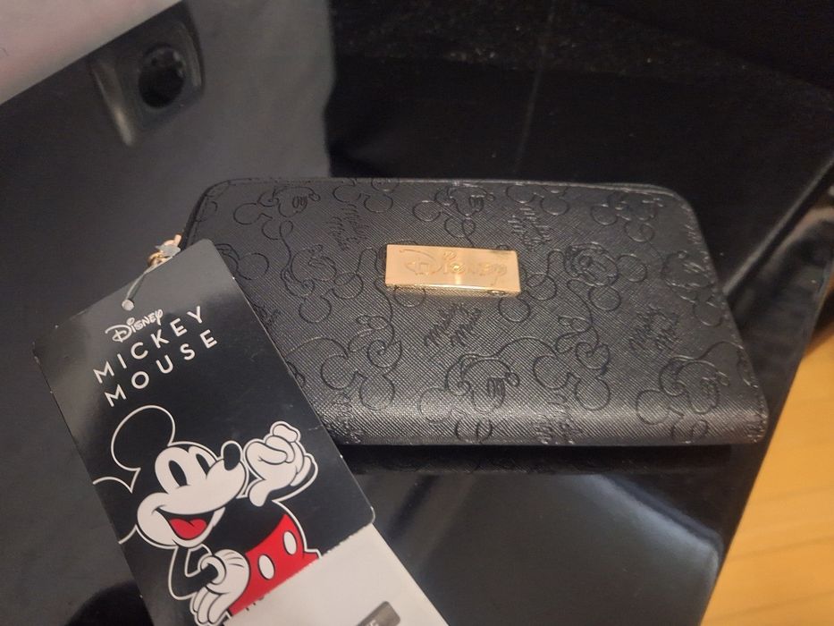 Дамски портмонета и чанти нови