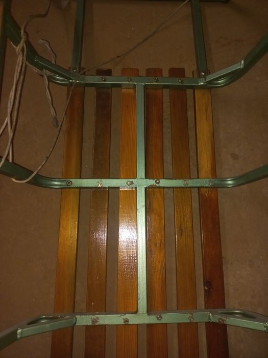 Продаётся сани детские.