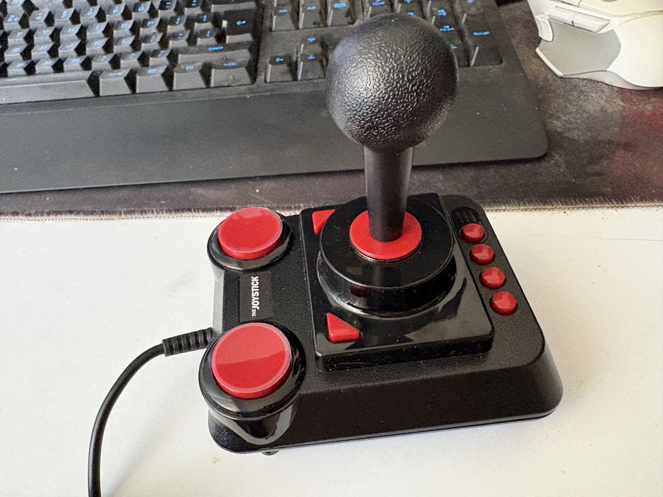 Продавам джойстик The Joystick – чисто нов, неизползван
