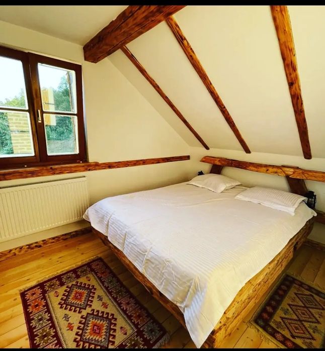 Cabana de închiriat capacitate este de 6 persoane!