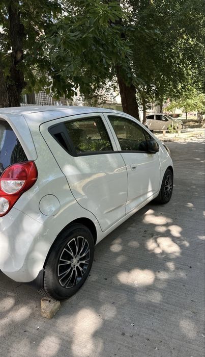 Продаётся Chevrolet Spark 1.25 состояние идеальное.