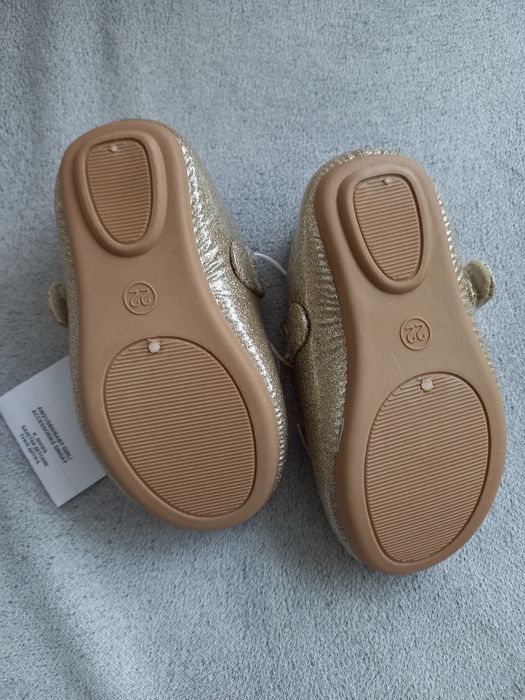 Обувки за момиче