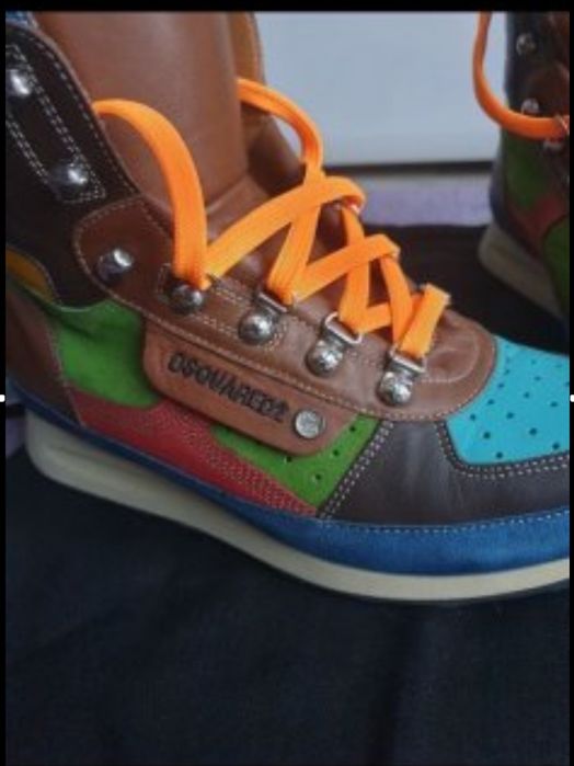 Dsquared 2  боти