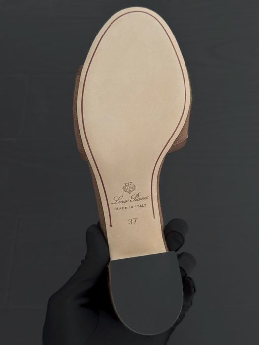 Papuci Loro Piana