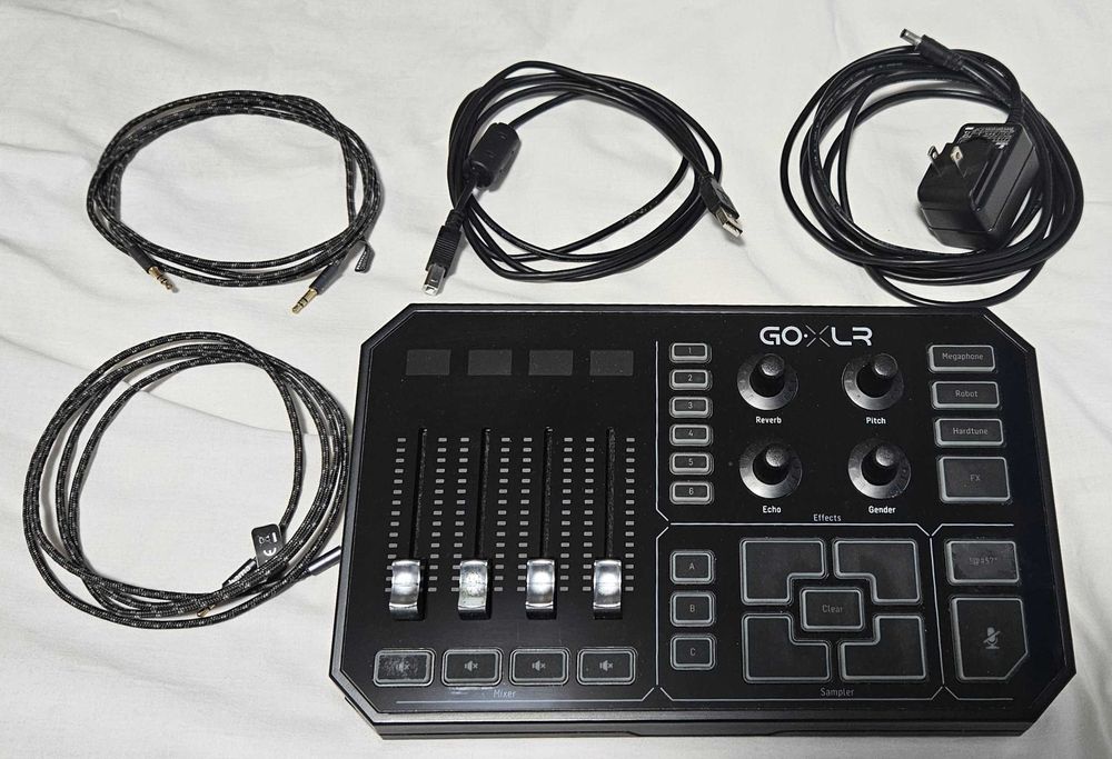 TC Helicon GO XLR Подкаст миксер