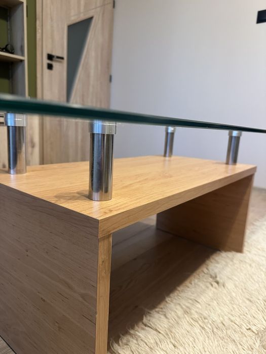 Стъклена холна маса