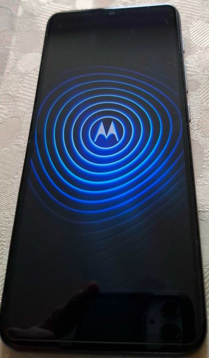 Смартфон Motorola E 20