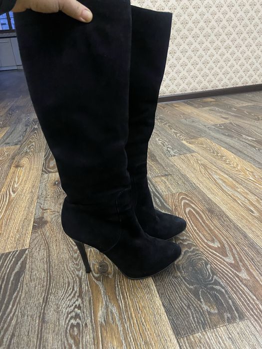 Женские сапоги на каблуке