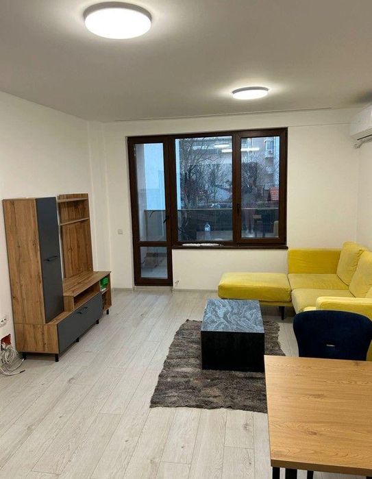 Дава се под наем Тристаен апартамент в София, Център - 96 кв.м за 896.58 € - Снимка #1