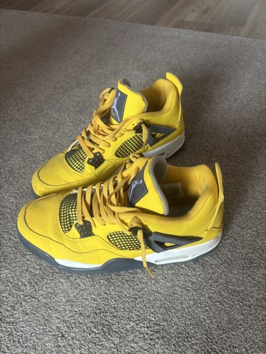 Jordan 4 lighting