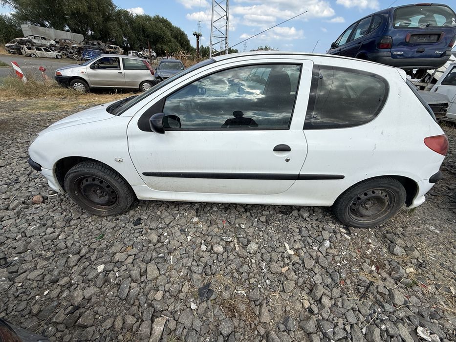 Пежо 206 1.4 HDI 68 кс  2005 г на части