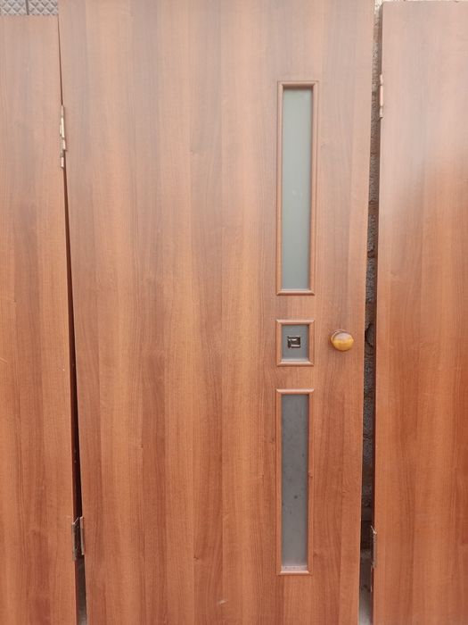 Б/у есіктер сатылады