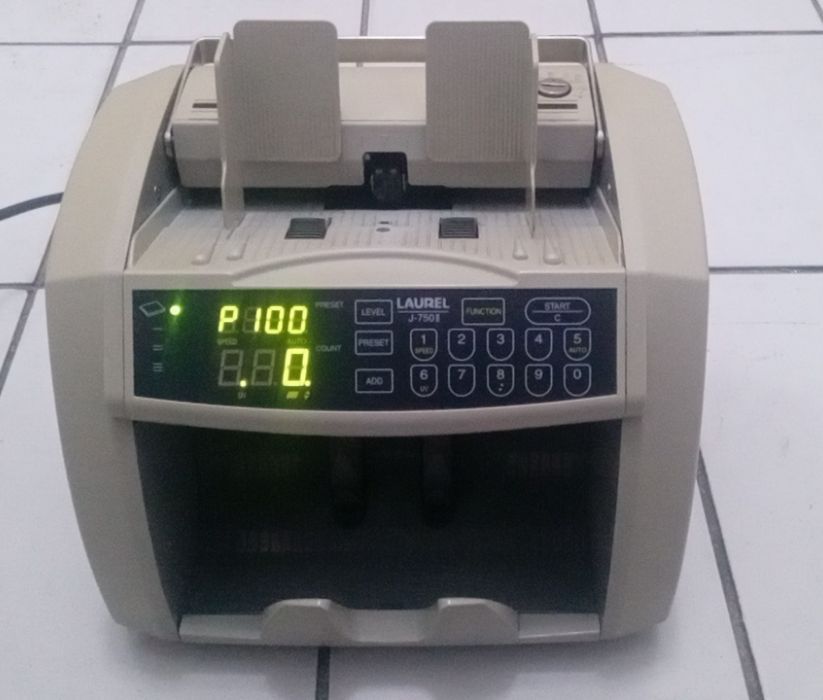Употребявана банкнотоброячна машина Laurel