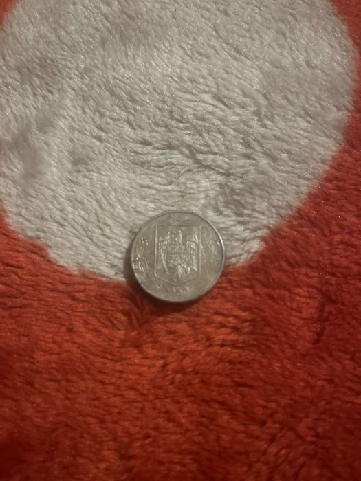Monedă de 500 lei,este din anul 2000