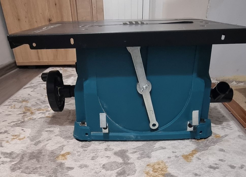 Настолен цирколяр Vonroc 1500w за части