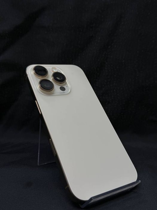 iPhone 16 Pro  АКБ - 100%